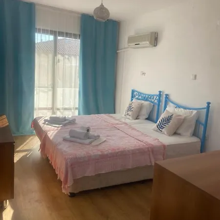 Deniz Kizi * Çeşme