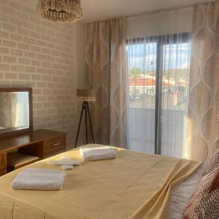 Deniz Kizi Cesme
