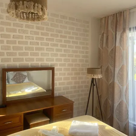 Deniz Kizi * Cesme